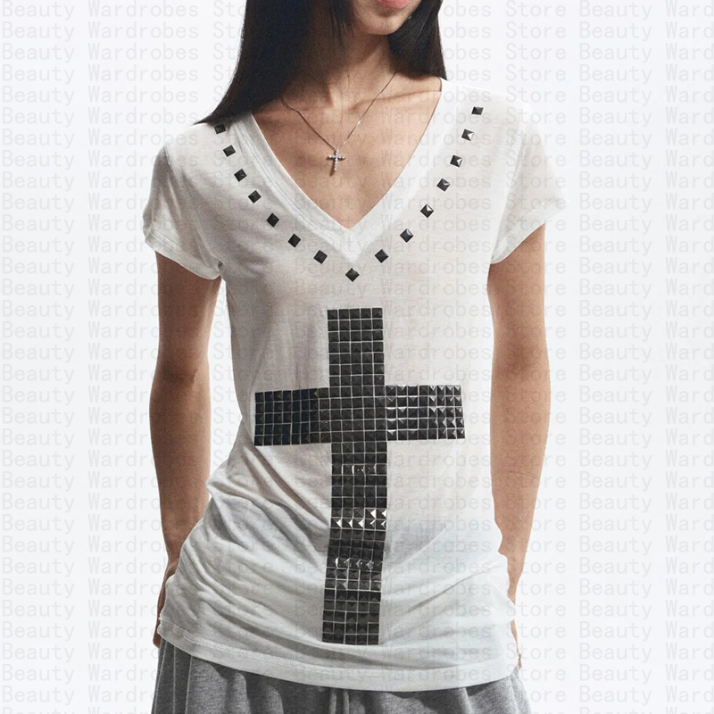 Уникальный топ в стиле рок-гот – обзор и цена Y2K Graphic Baby Tee Crop